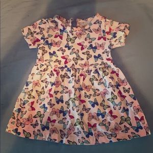 Consigning TUES 4/20‼️Colorful Butterfly Dress
